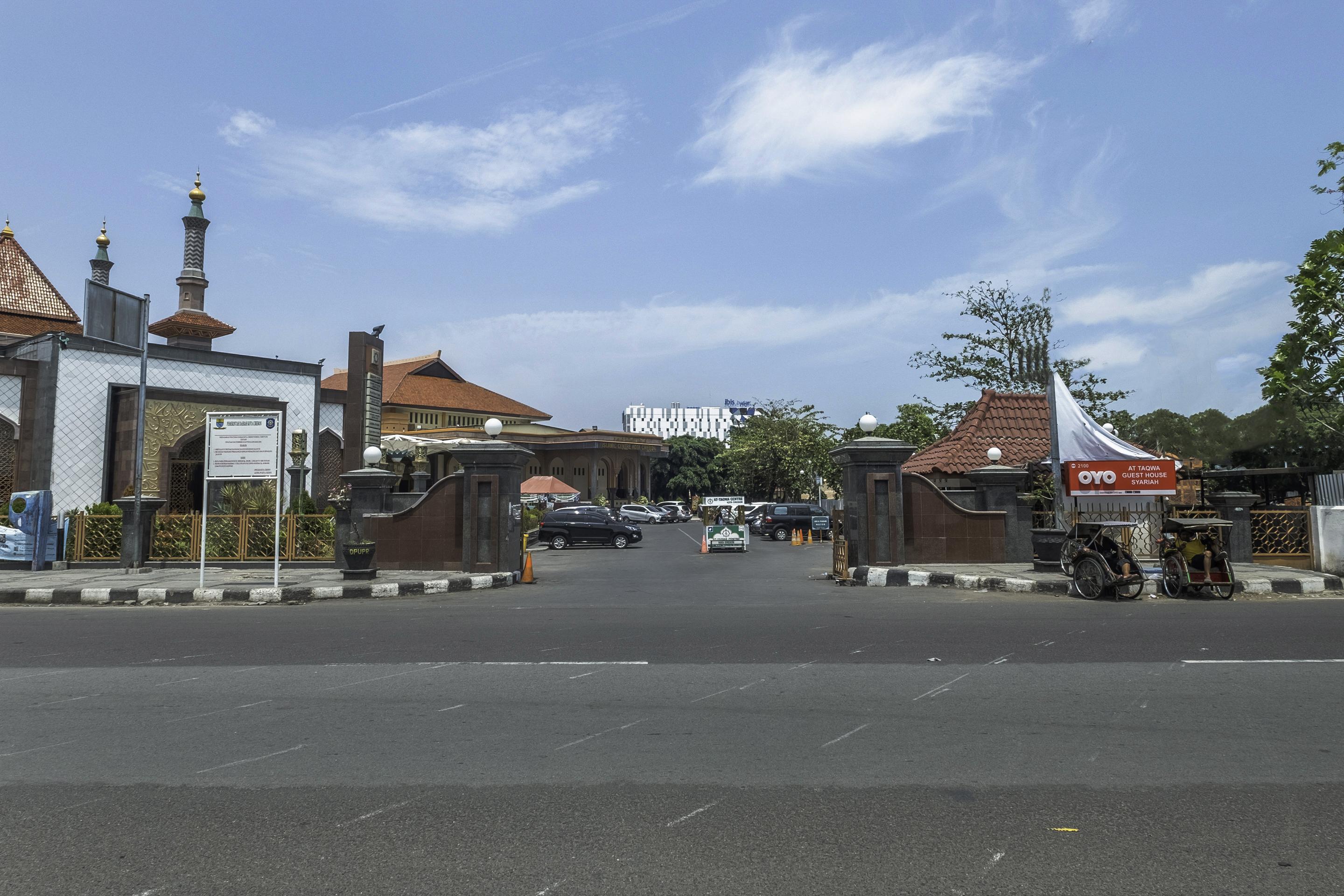 Oyo 2132 Pondok Avicenna Cirebon Exterior foto