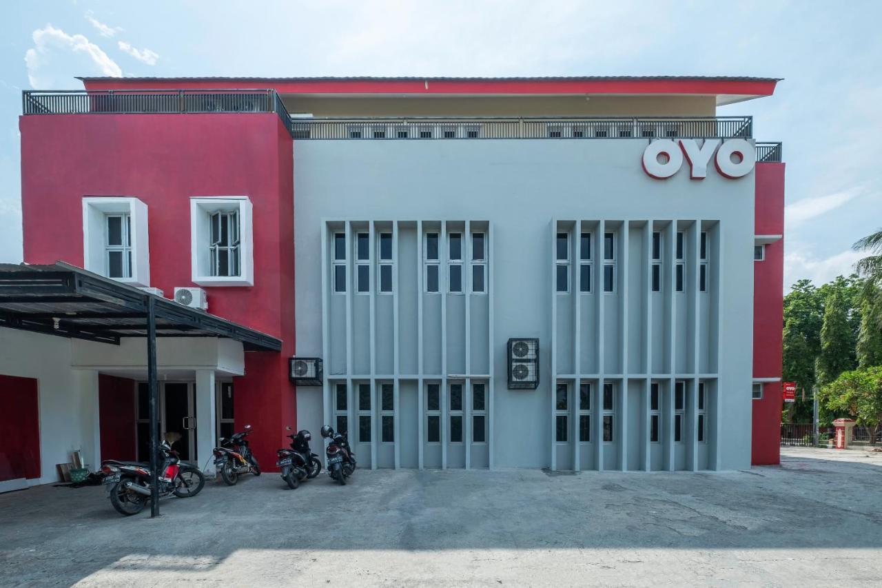 Oyo 2132 Pondok Avicenna Cirebon Exterior foto